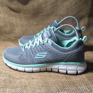 skechers running memory foam